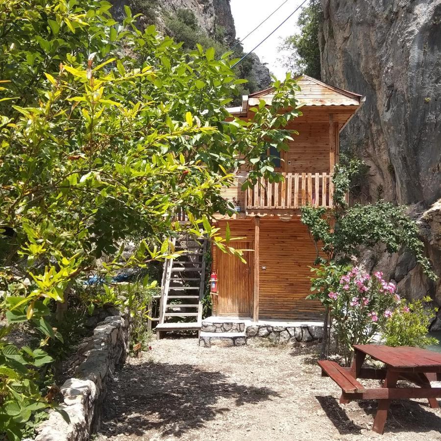 Kapuzbasi Selalesi Bastuerk Dinlenme Tesisleri Hotel Büyükçakır Kültér fotó