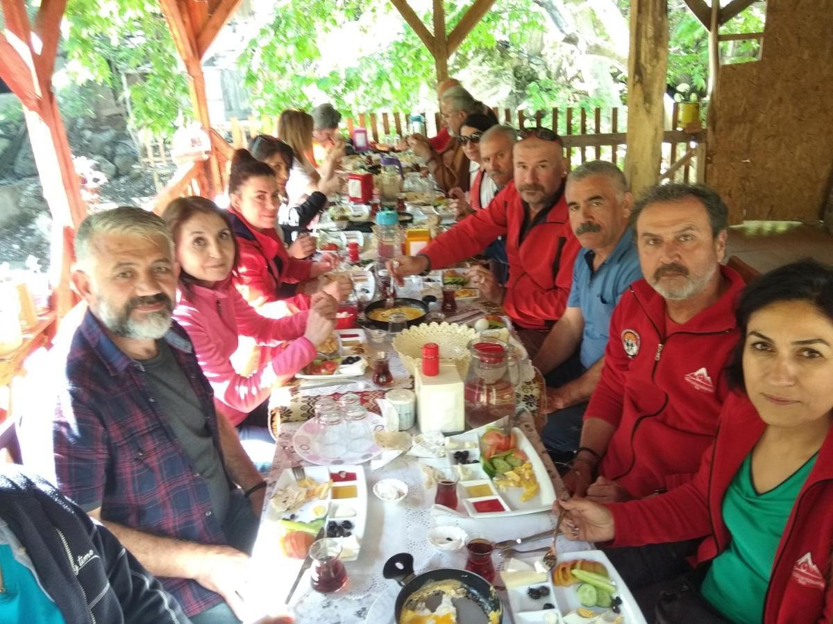 Kapuzbasi Selalesi Bastuerk Dinlenme Tesisleri Hotel Büyükçakır Kültér fotó
